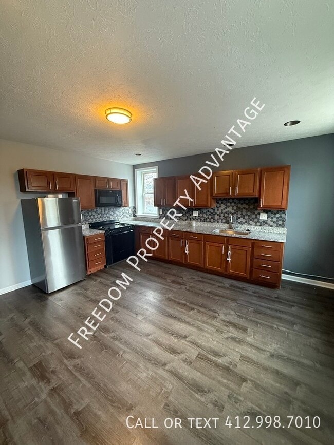 Building Photo - 7301 Hamilton Ave