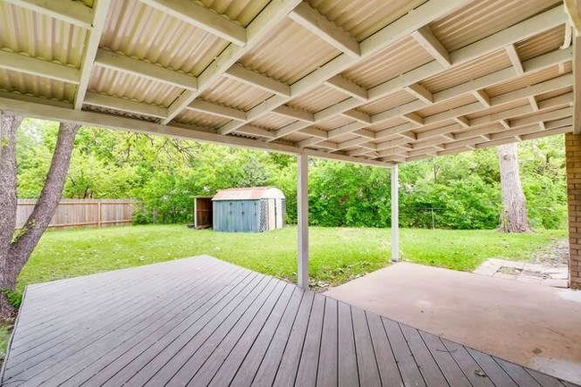 Building Photo - 808 Nancy Dr