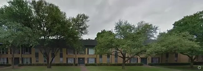 Building Photo - 6010 E University Blvd