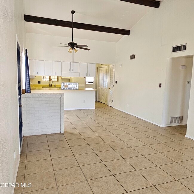 Foto del edificio - 3567 E Glen Dr