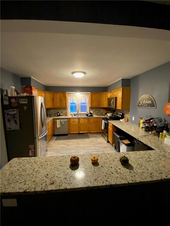 Building Photo - 93 Huxley Ave