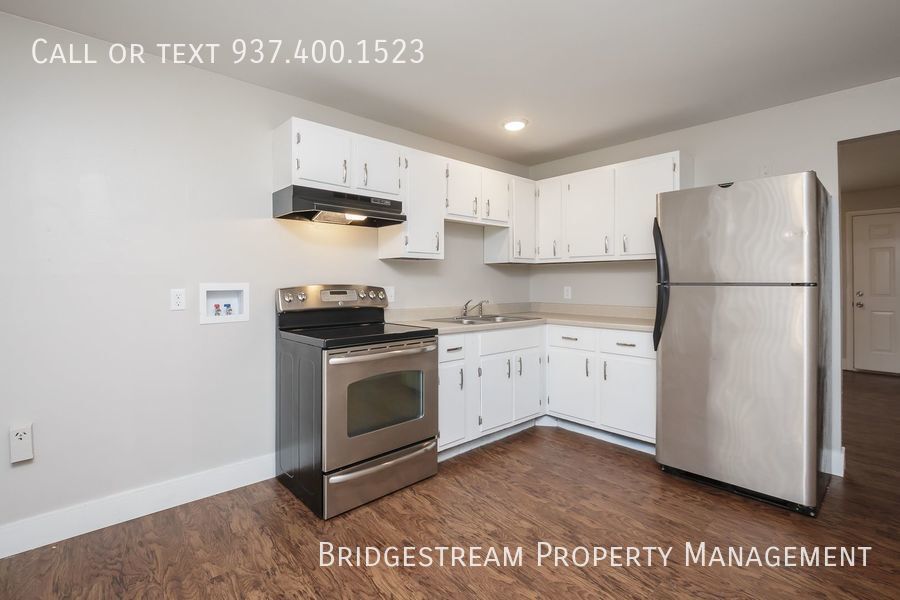 Primary Photo - Charming Ranch-Level 2-Bedroom, 1-Bath Uni...