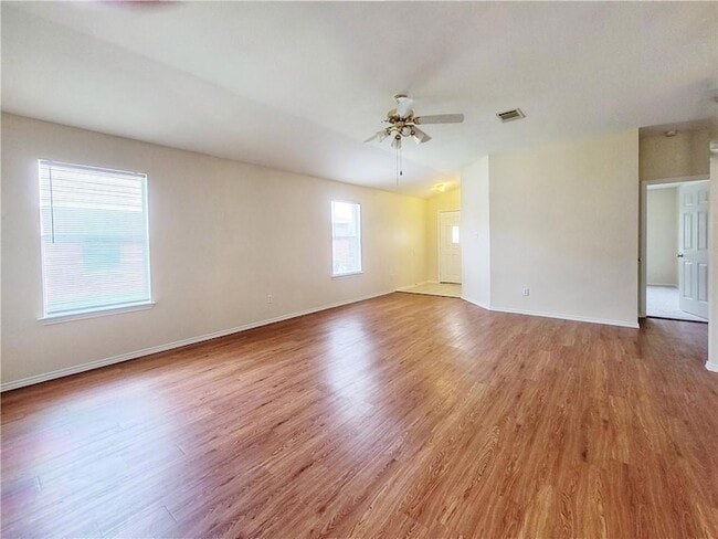 Building Photo - 503 Lafayette Square Dr