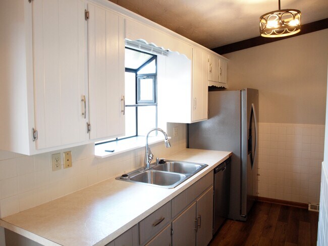 Foto del edificio - 607 Cheyenne Cir