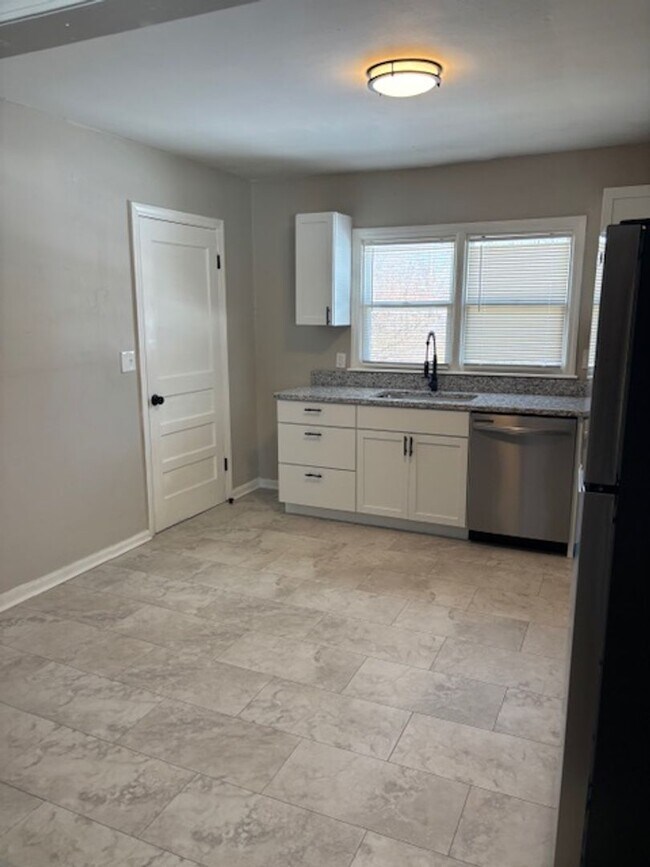 Foto del edificio - 3 Bedroom, 1 Bathroom in Kansas City