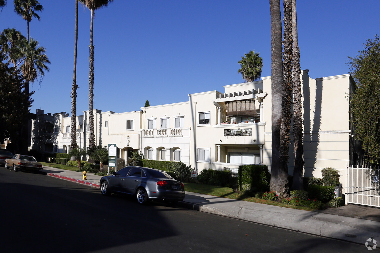 Murietta Palms Apartments - Apartments in Sherman Oaks, CA | Apartments.com