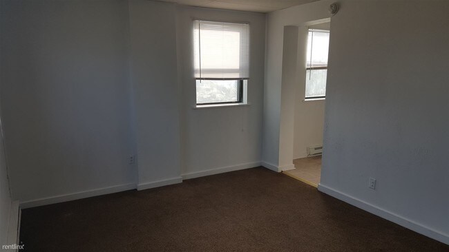 Foto del edificio - 401 W Bancroft St
