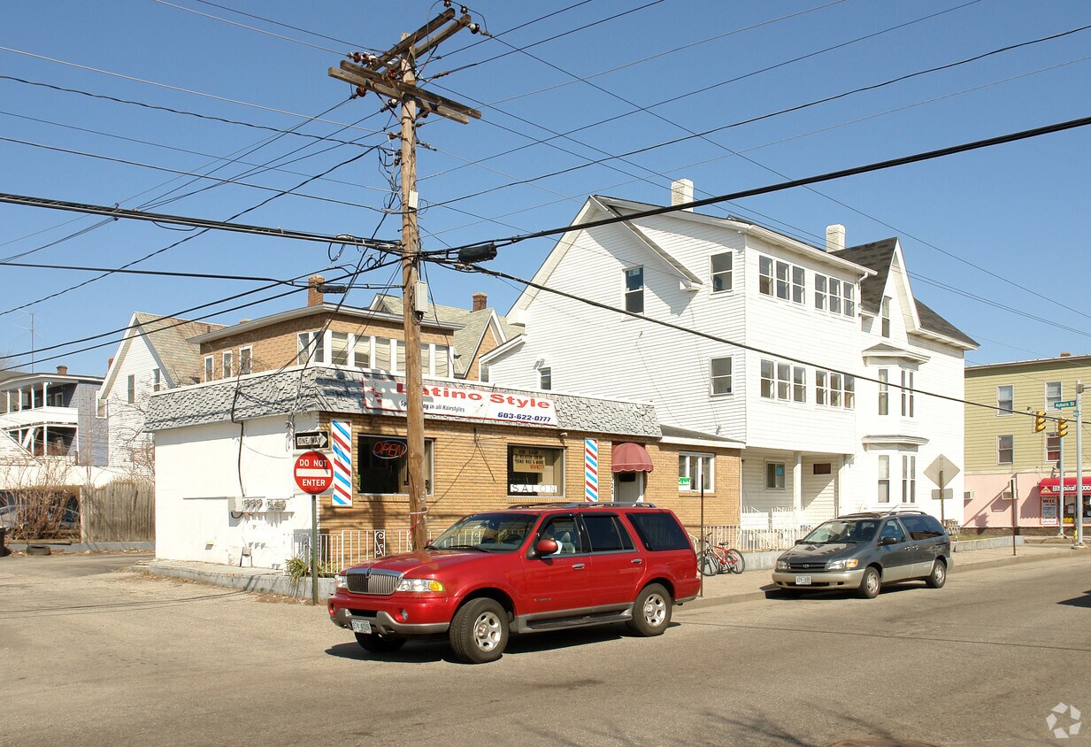 Primary Photo - 213 Auburn St