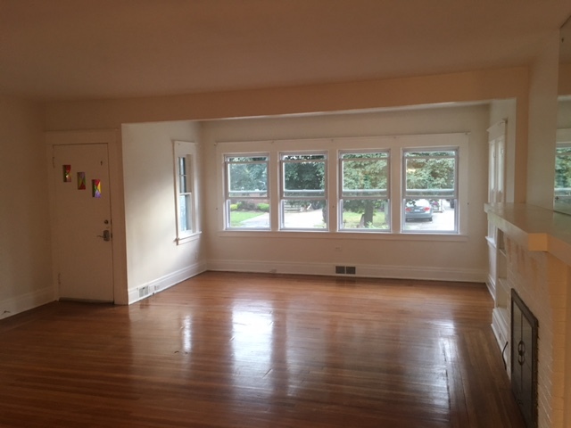Family room & Sun room - 15 Rugby Rd