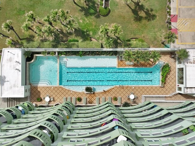 Building Photo - 9420 Seawall Blvd