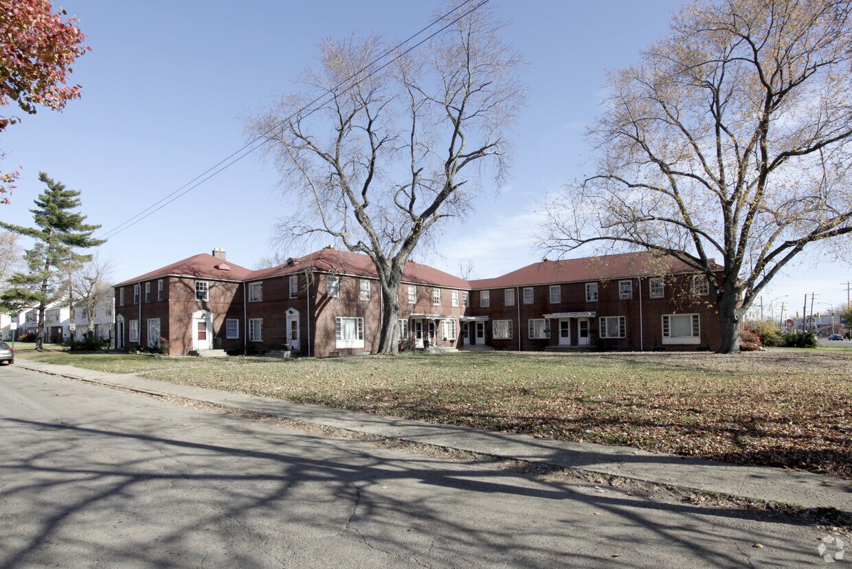 Foto principal - 3484--3496 E Broad St