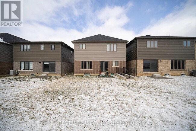 Building Photo - 31 Mair Ave