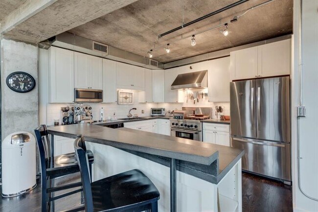 Foto del edificio - 660 Glenaire Walk SE