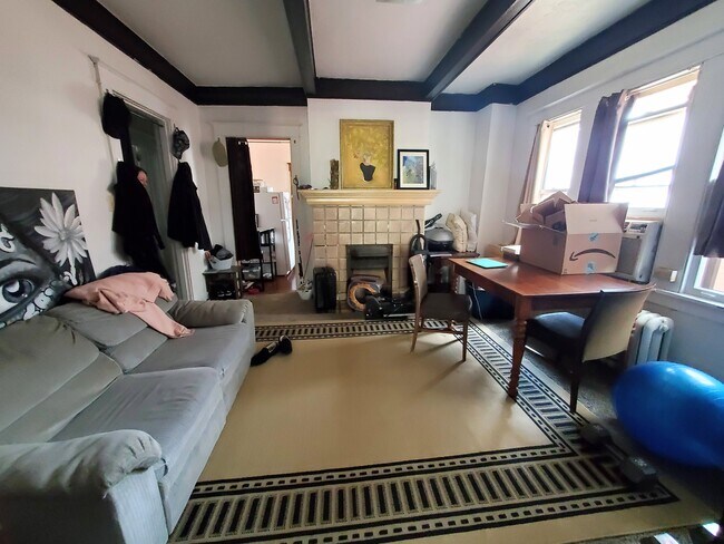 Foto del edificio - 222 Morewood Ave