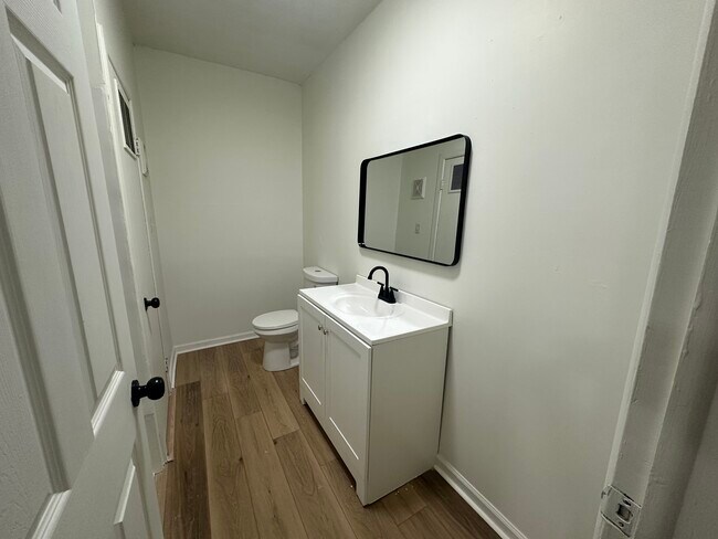 Foto del edificio - 219 Huston St