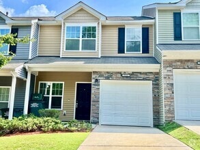 Building Photo - 7111 Adare Mews Rd