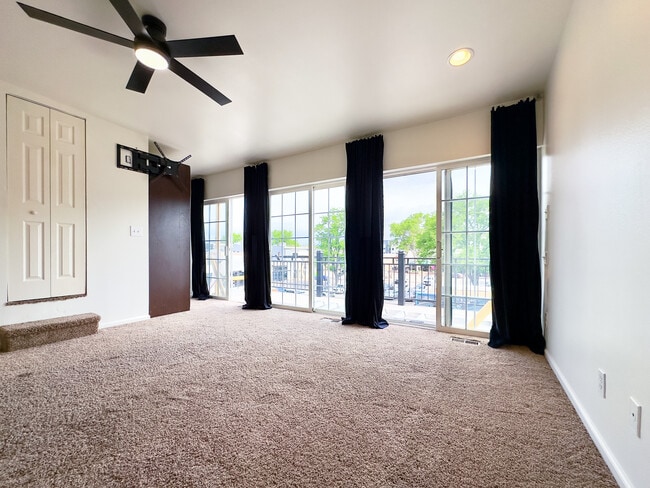 Photo - 239 E 4th St Townhome