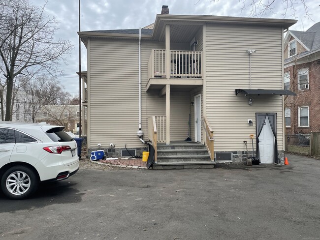 Building Photo - 248 Iranistan Ave