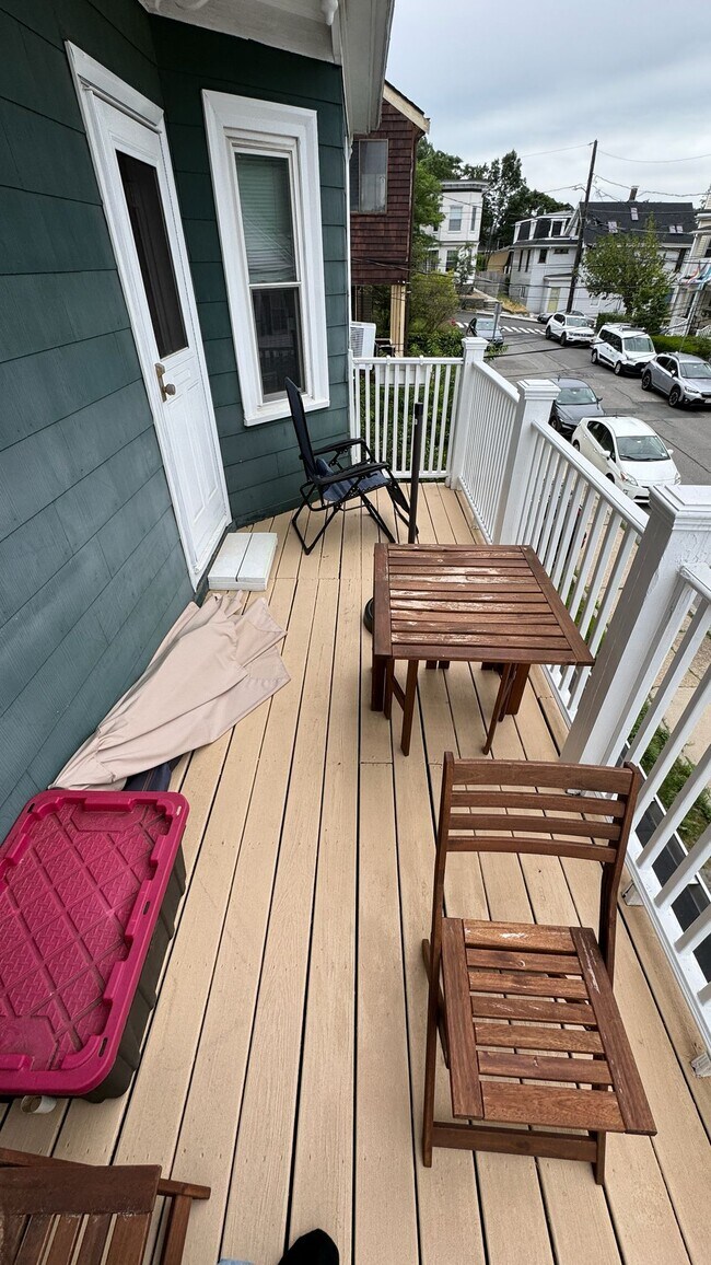 Foto del edificio - 66 Hall Ave