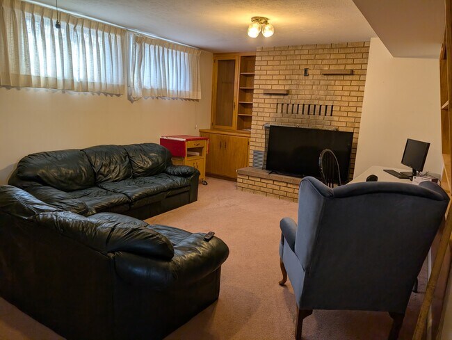 Foto del edificio - 2660 Central Ave