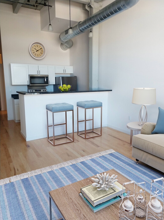 Isla de cocina - Badger State Lofts