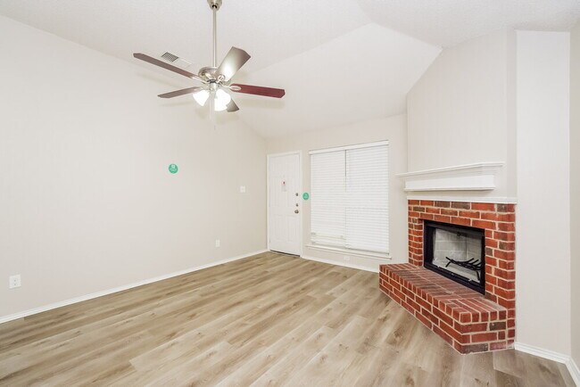 Foto del edificio - 5905 Aloe Ct