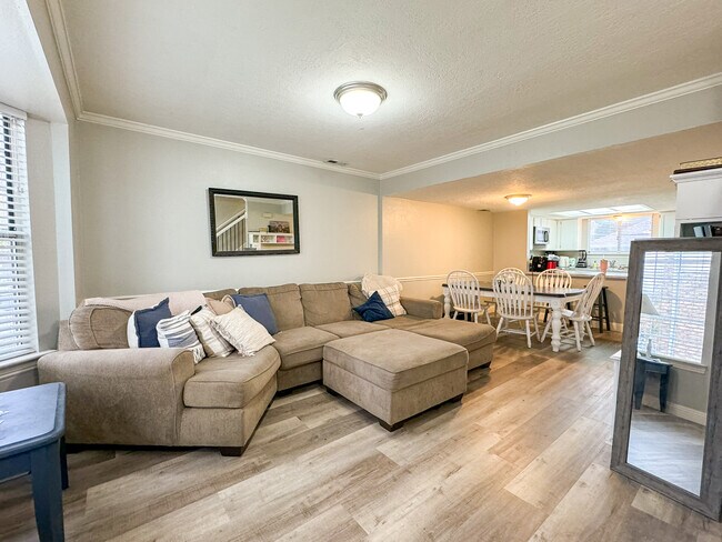 Foto del edificio - 665 N 100 E