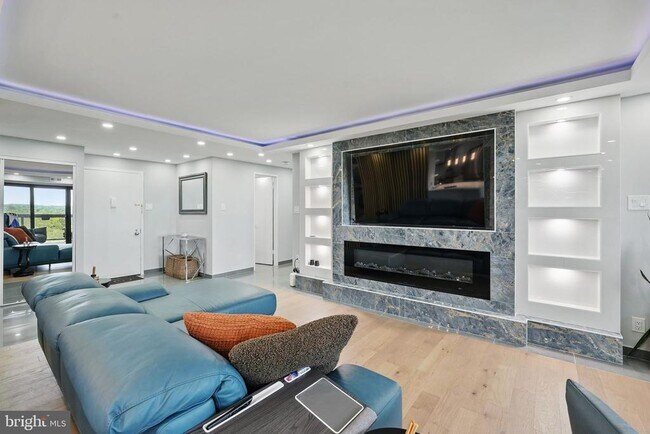 Foto del edificio - 309 Yoakum Pkwy