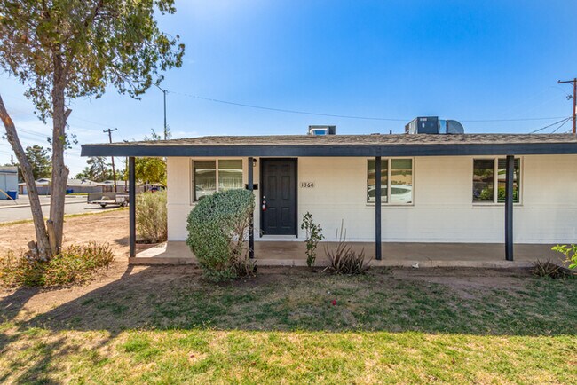 Foto del edificio - 1360 W Garden Cir