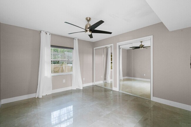 Foto del edificio - 1276 Richmond Rd