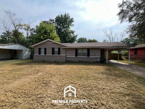 Building Photo - 5580 Lochinvar Rd