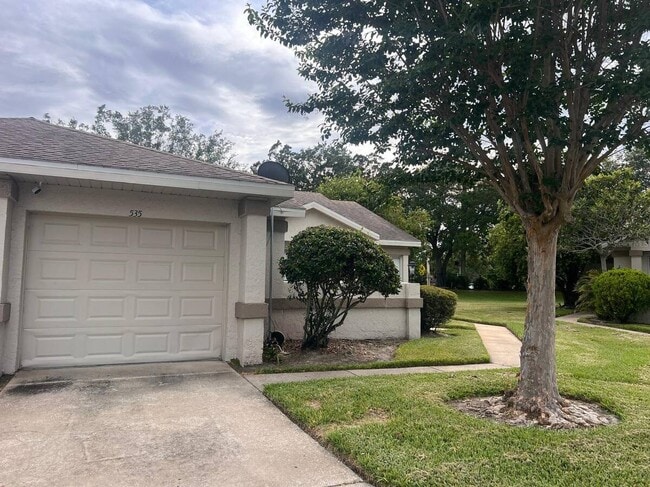 Building Photo - 535 Azinger Cir
