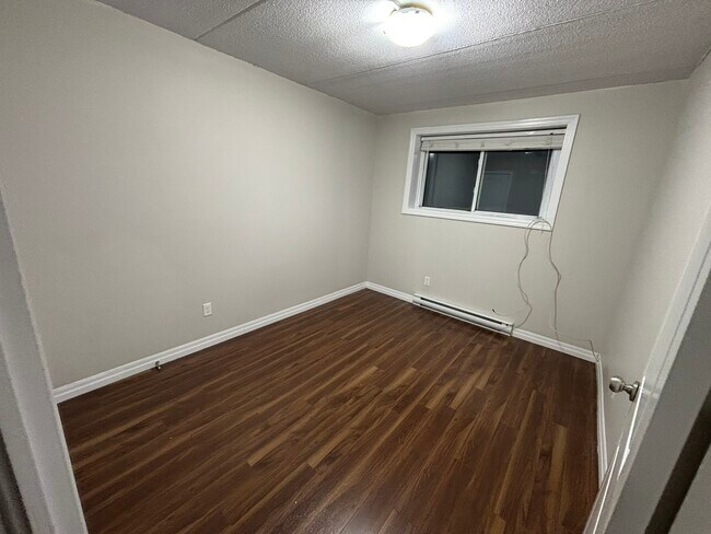 Photo du bâtiment - 251 Erb St. W