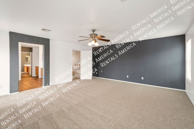 Building Photo - 629 E Saddle Way
