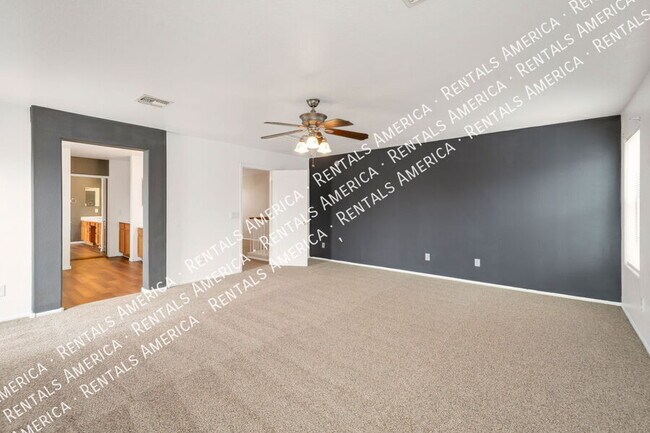 Foto del edificio - 629 E Saddle Way