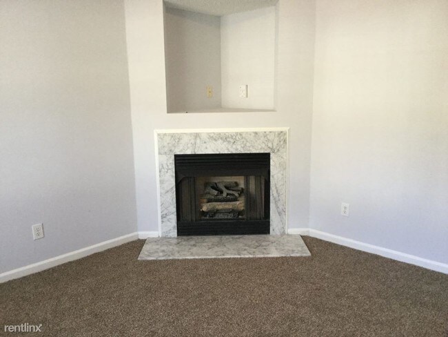 Foto del edificio - 9408 Northwoods Forest Dr