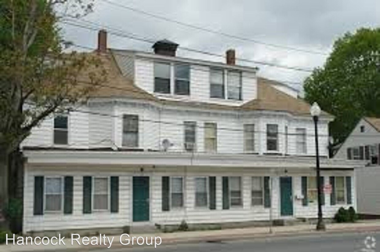 171175 Broadway St, Methuen, MA 01844 Room for Rent in Methuen, MA