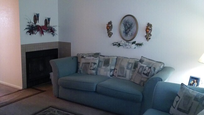 Living Room - 1418 E 21st St