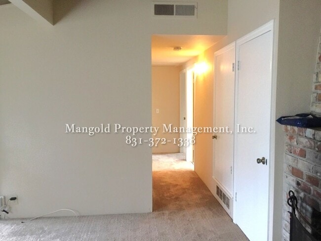 Building Photo - Charming 3-Bed, 1.5-Bath Home with Back Ya...