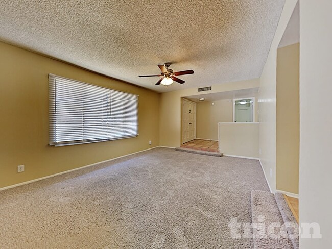 Foto del edificio - 3601 W Country Gables Dr