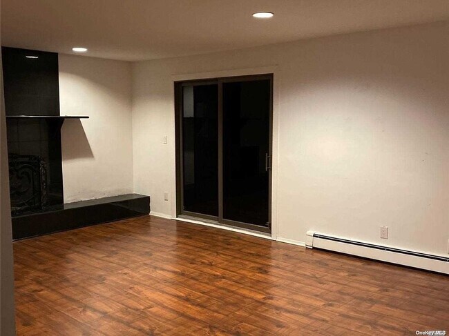 Foto del edificio - 145 Hunters Dr