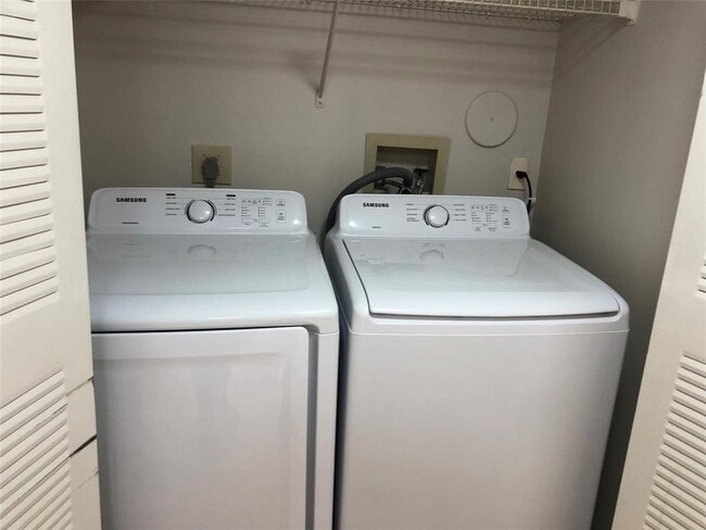 Foto del edificio - 729 NW 92nd Ave