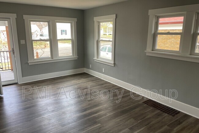 Foto del edificio - 2219 SW 8th Ave