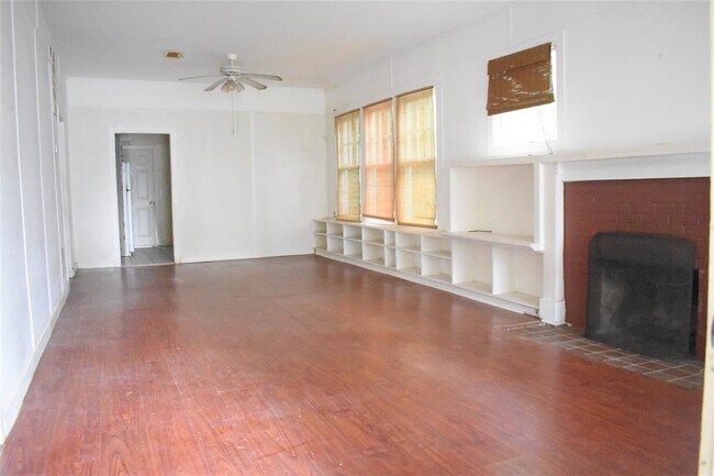 Building Photo - 1410 Rosewood St