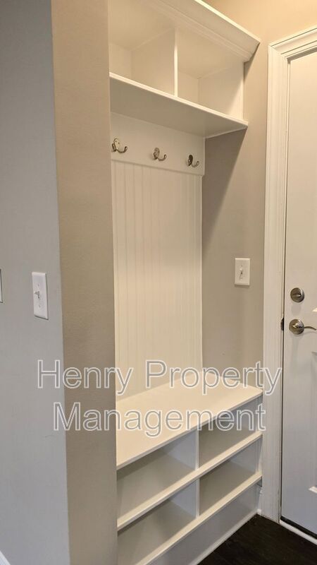 Foto del edificio - 112 Concordia Woods Dr