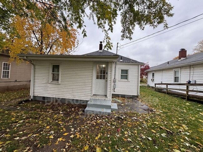 Building Photo - 2204 Hill Ave