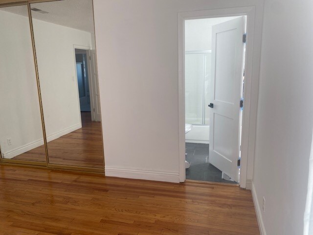 Foto del edificio - 2609 S Barrington Ave