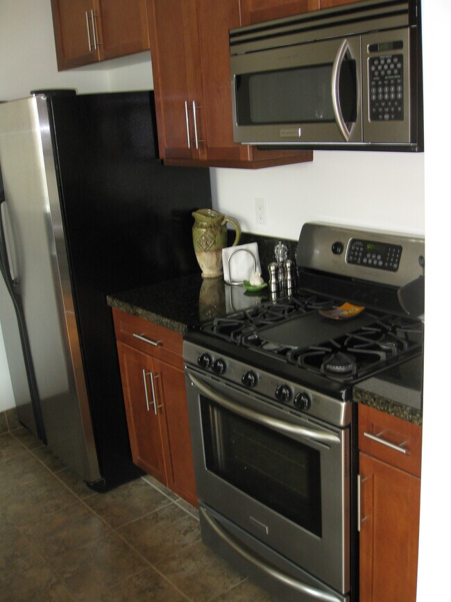 Foto del edificio - 4400 Irvine Ave