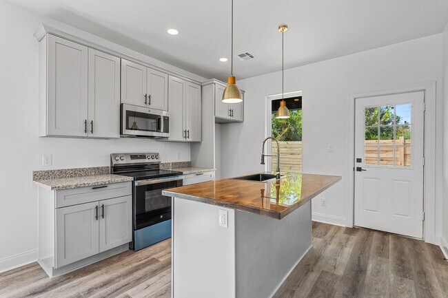 Foto del edificio - 3525 Heard Rd