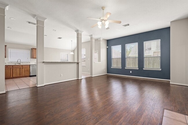 Building Photo - 7611 Waterlilly Ln